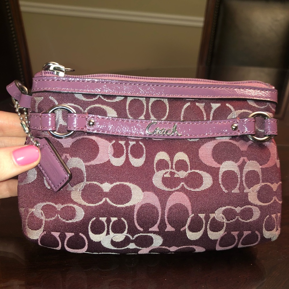 ✨SALE✨Coach Wristlet!